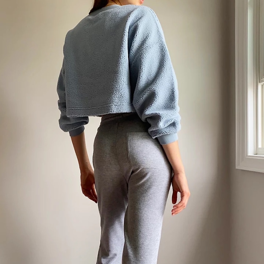 CLOSET CLOSING TODAY • LAST CHANCE✨aritzia sunday best lupa sweater in tan - Picture 9 of 9
